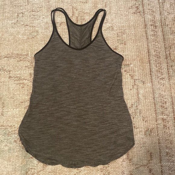 Lululemon Tank - Picture 1 of 3